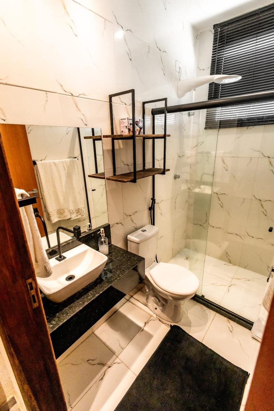 Shower, Bathroom, towels