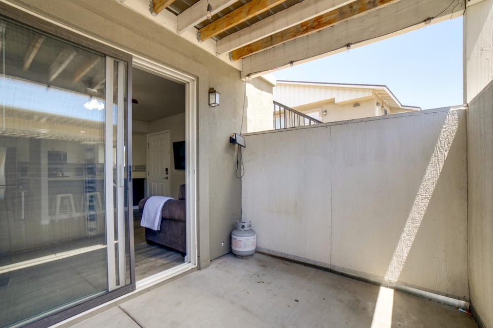 3 Mi to Dtwn Gated Condo with Patio in Reno! Apartment in Reno