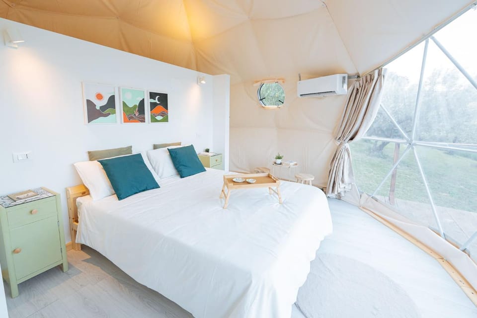 Bed, Photo of the whole room, Bedroom, towels, air conditioner