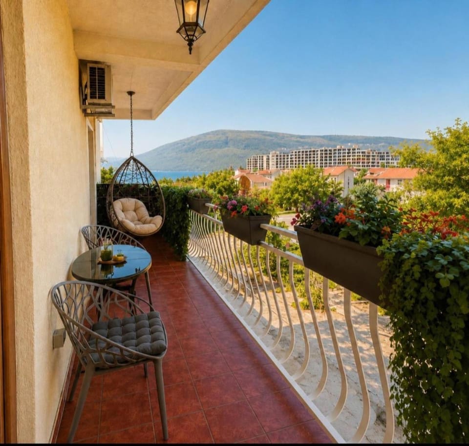 Garden, Balcony/Terrace