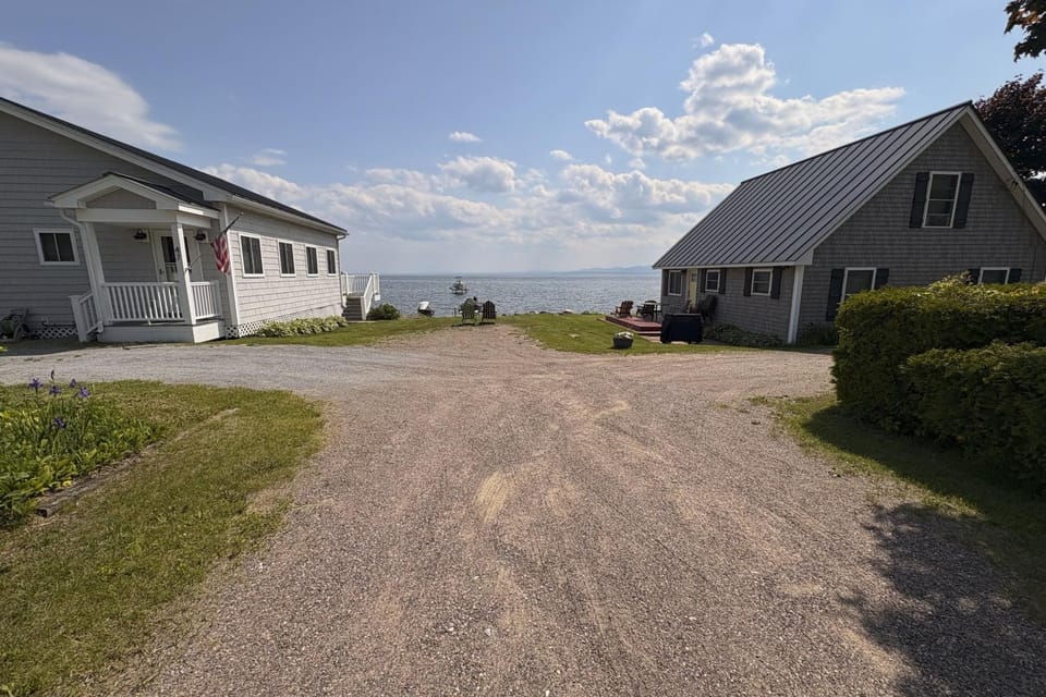 Lazy Lake Days House in Malletts Bay