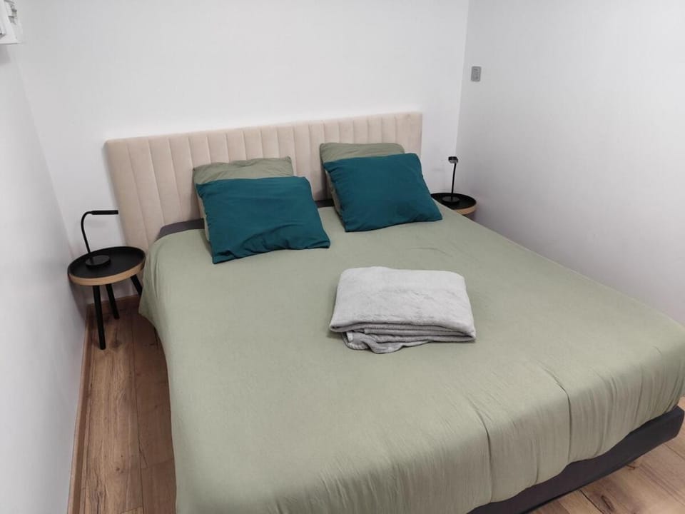 Maison entière avec parking gratuit, WiFi & clim House in Hauts-de-France