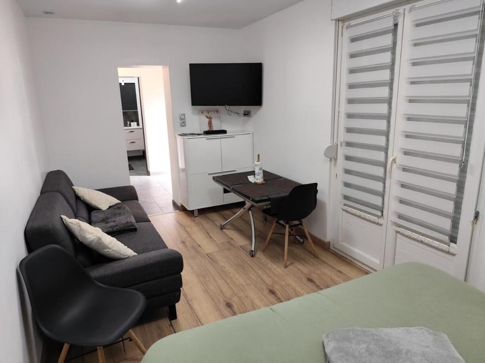 Maison entière avec parking gratuit, WiFi & clim House in Hauts-de-France