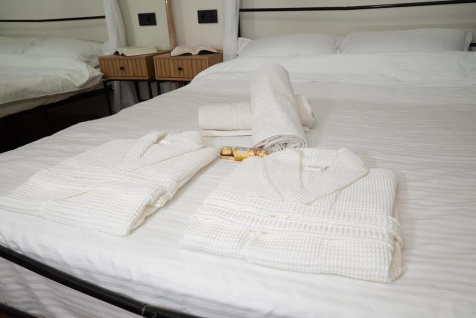 Cozy Hideaway Your Urban Escape Apartment in Craiova
