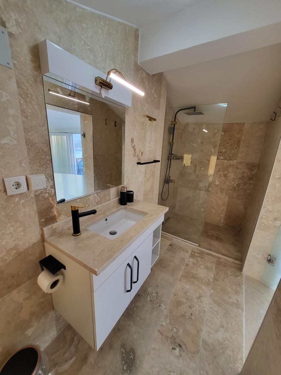 Shower, Toilet, Bathroom