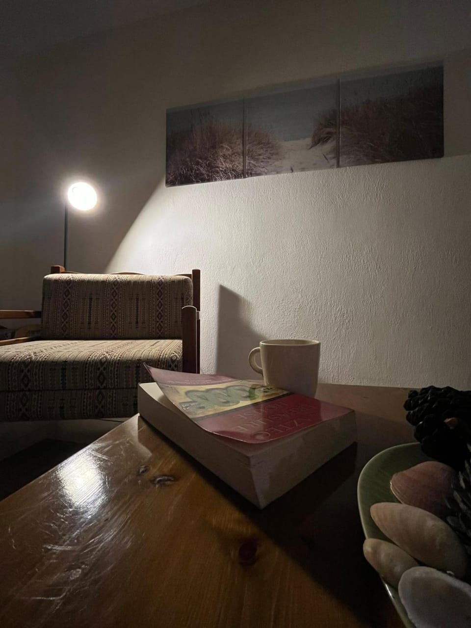 Bed, Living room