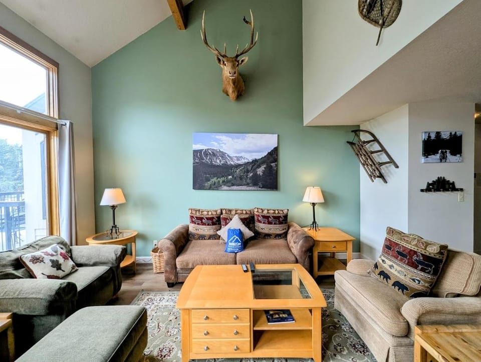 Quicksilver 1607 by SummitCove Lodging in Colorado House in Keystone