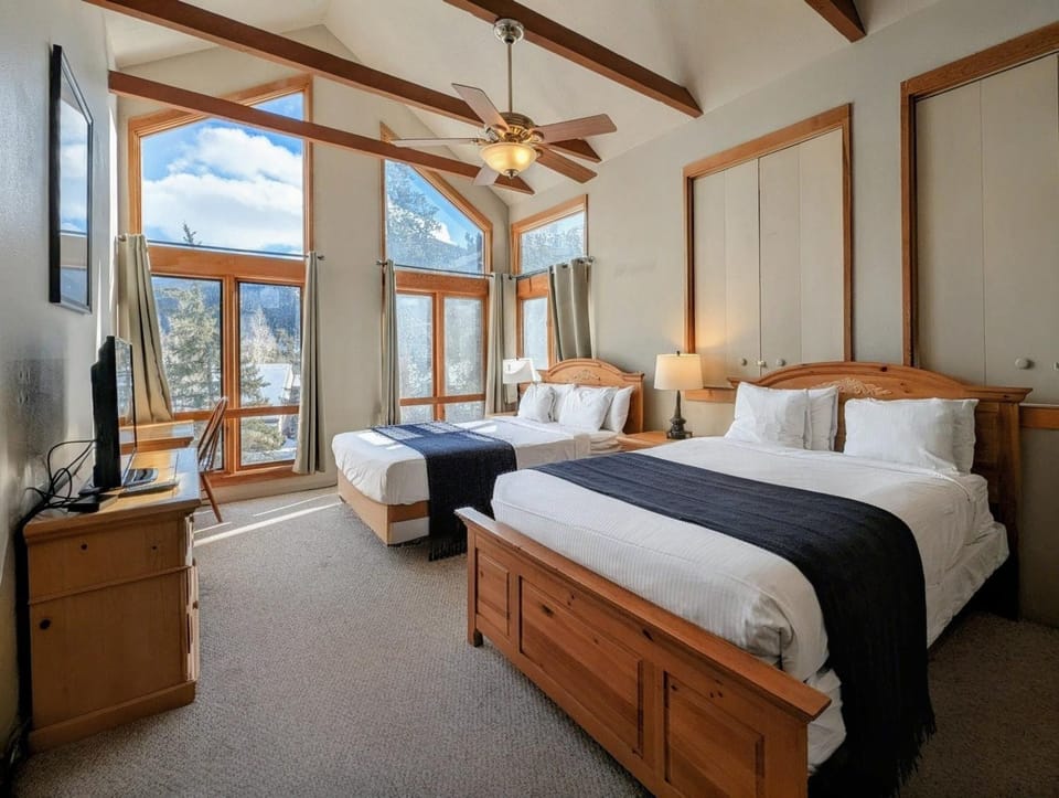 Bed, Day, TV and multimedia, Bedroom, Mountain view, furniture, wardrobe