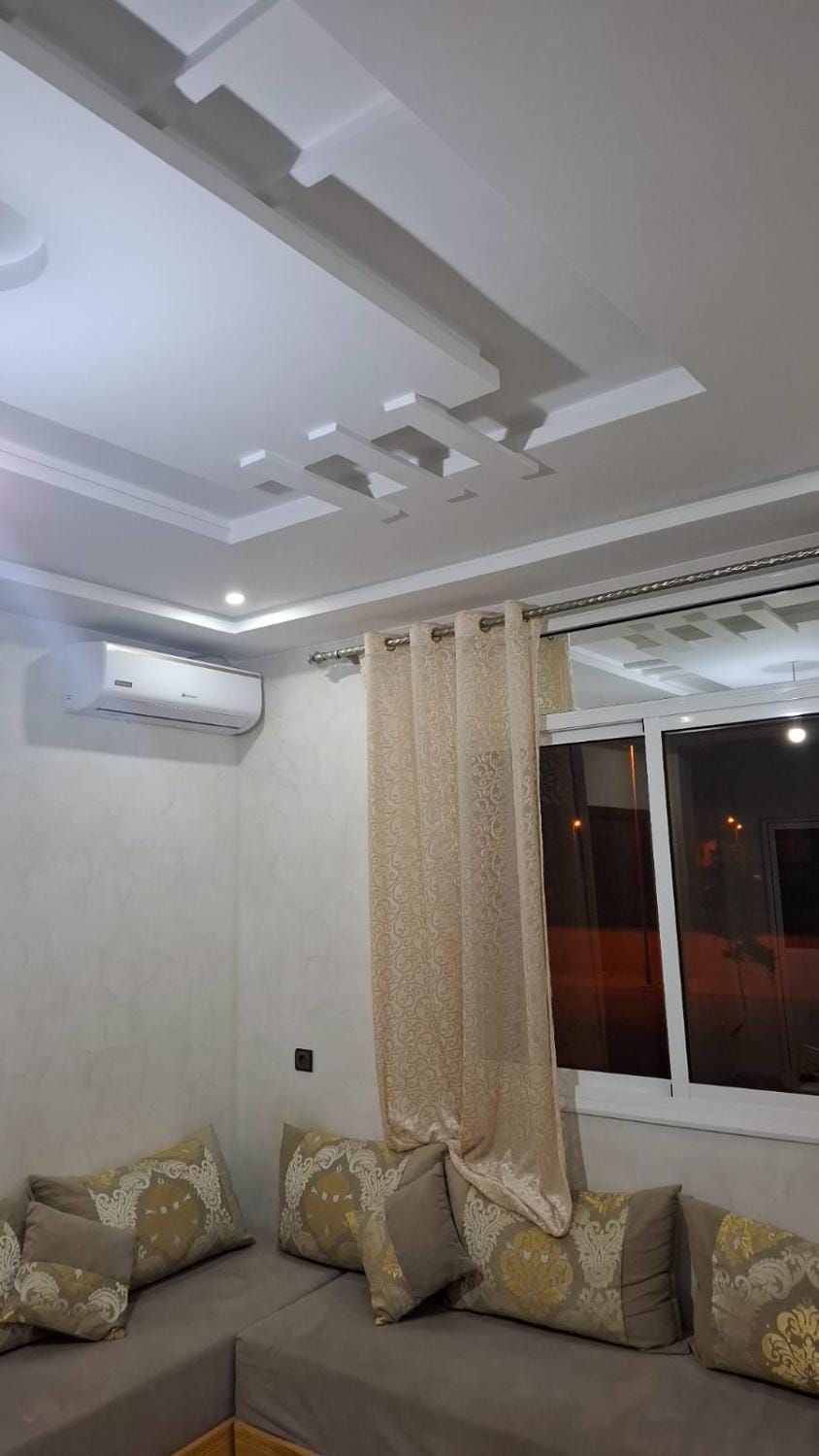 Living room, Seating area, air conditioner