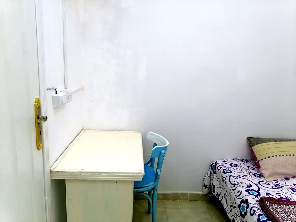 Bed, Photo of the whole room, Dining area, Bedroom, wardrobe