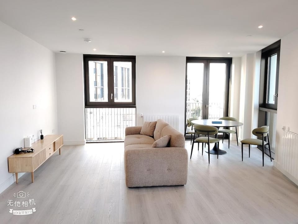 Unique 2 bedroom flat by Westham Apartment in London