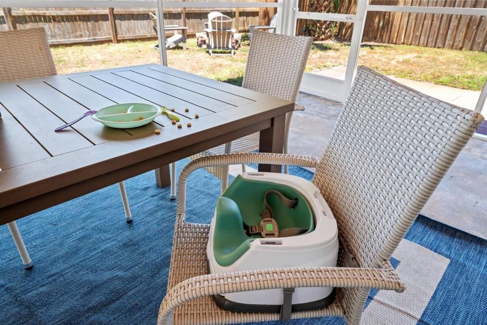 Putting Green - Heated Pool - Jupiter Escape House in Jupiter