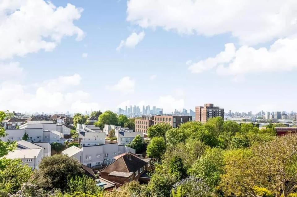 EEJs Luxe 5 Bed Home - Greenwich House in London Borough of Lewisham