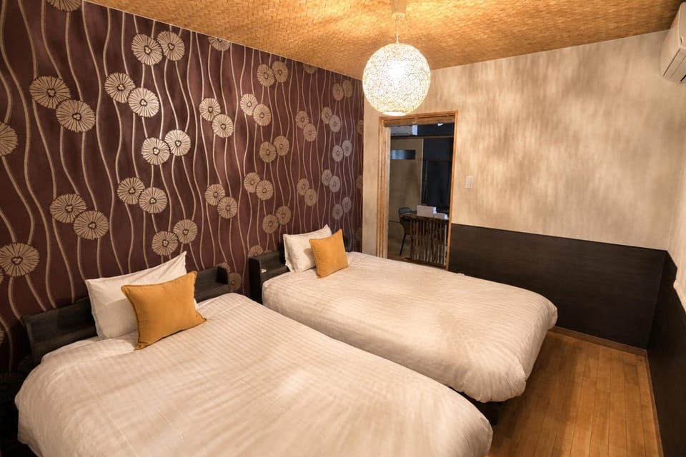 Bedroom, air conditioner