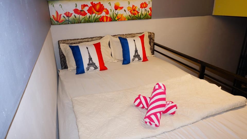Cozy Loft Bed Mini Studio Golf View Bed and Breakfast in Pahang, Malaysia