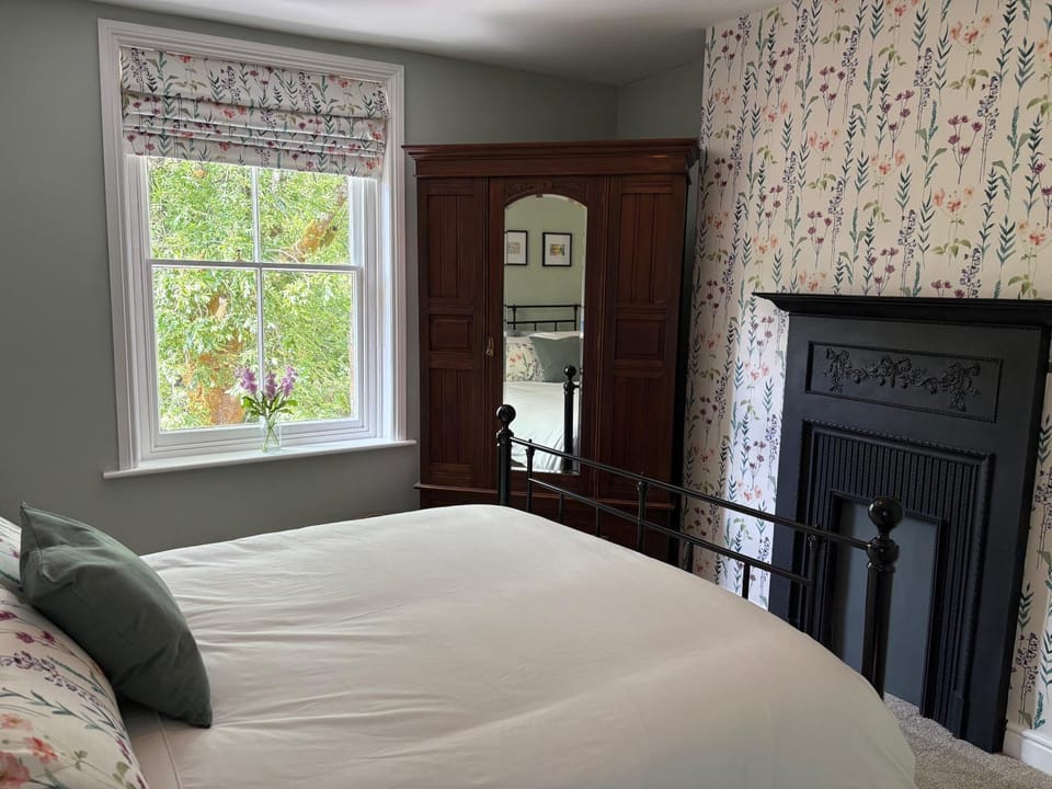 Bed, Bedroom, wardrobe