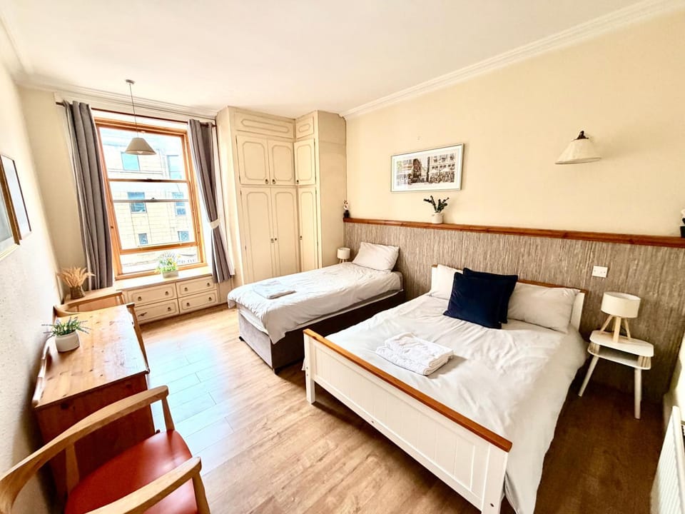 Newingtons Georgian Apartment - Fast WiFi - Central Edinburgh Apartment in Edinburgh