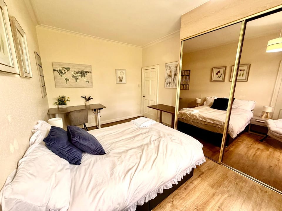 Newingtons Georgian Apartment - Fast WiFi - Central Edinburgh Apartment in Edinburgh