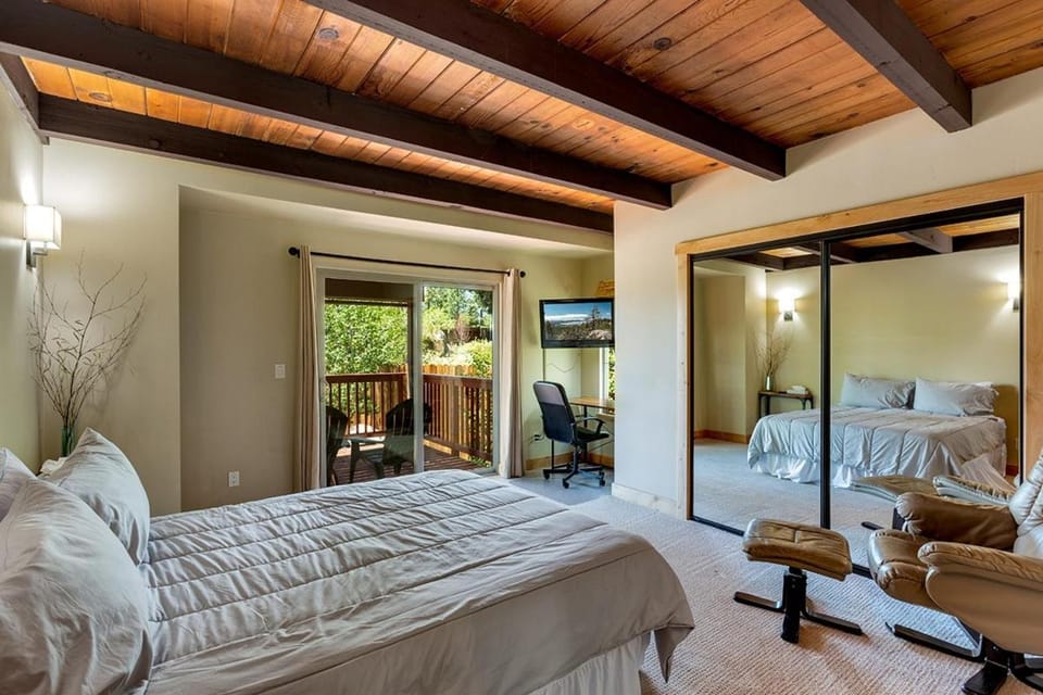 Cold Creek Lodge home House in South Lake Tahoe
