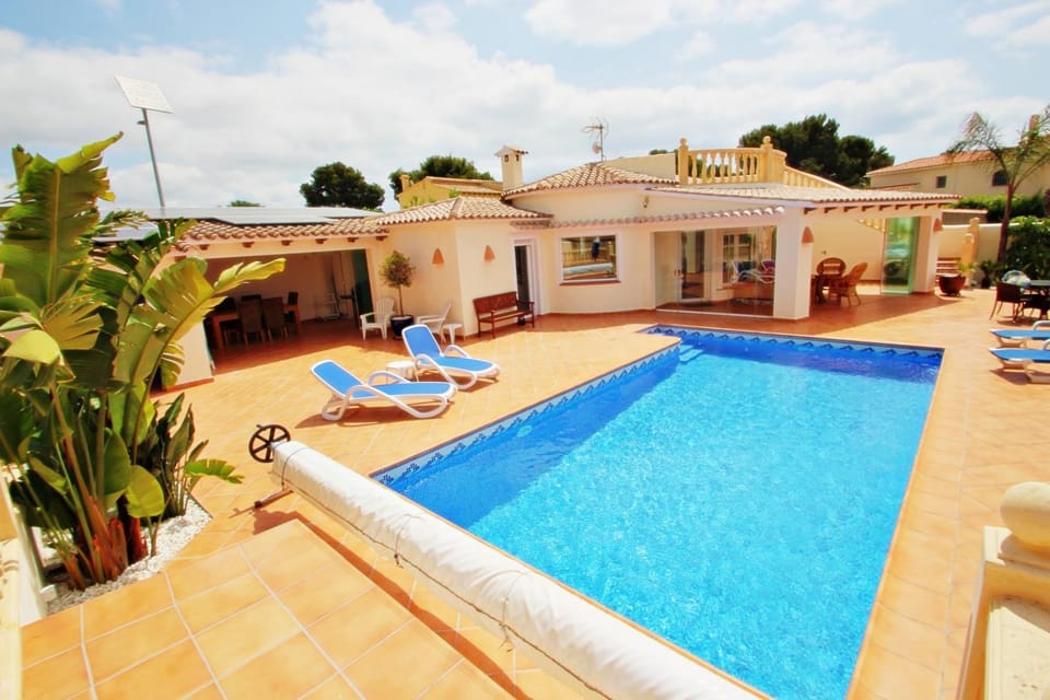 El Chamizo - modern villa with large private pool in Benissa Villa in Marina Alta
