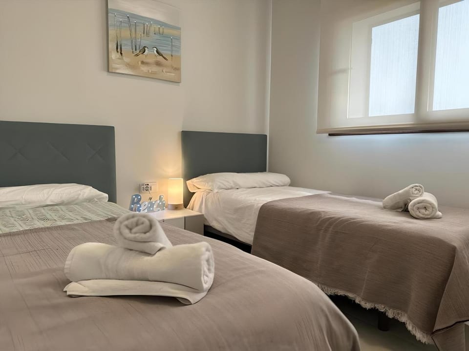 Apartamento de 3 habitaciones en San Juan, cerca de la playa, para 6 personas - ES-376-13 Apartment in Andalusia