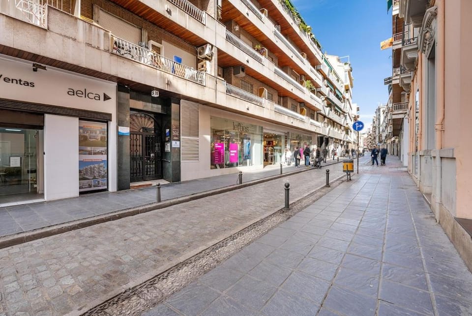 The best location Apartment in Granada