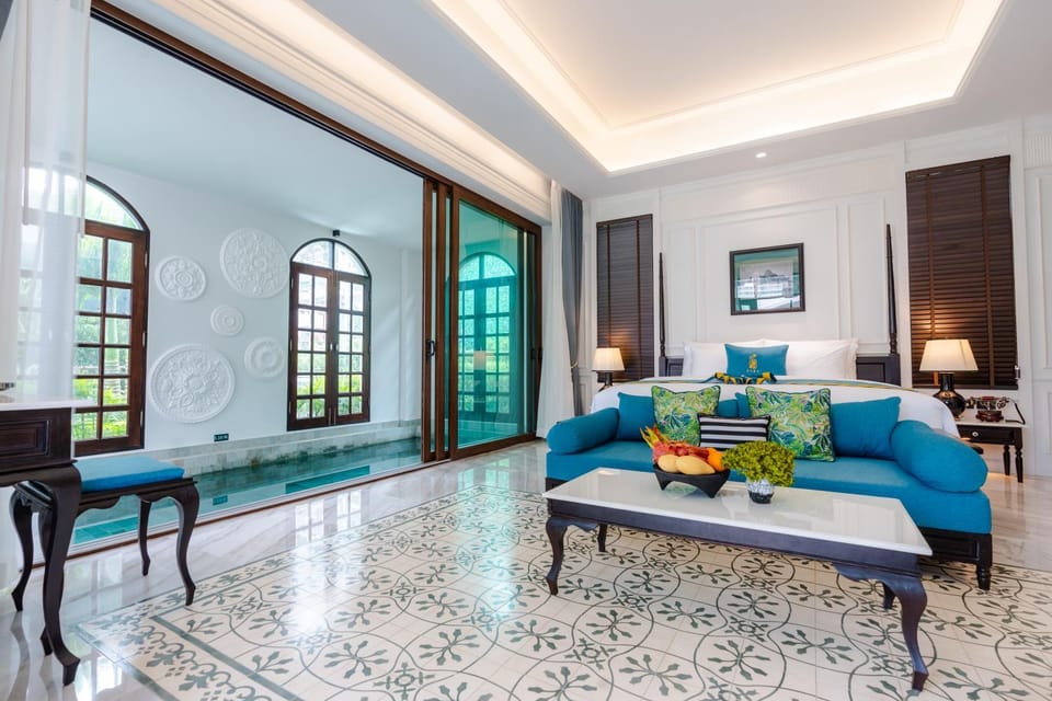 Living room, Photo of the whole room, Seating area, Pool view, Swimming pool