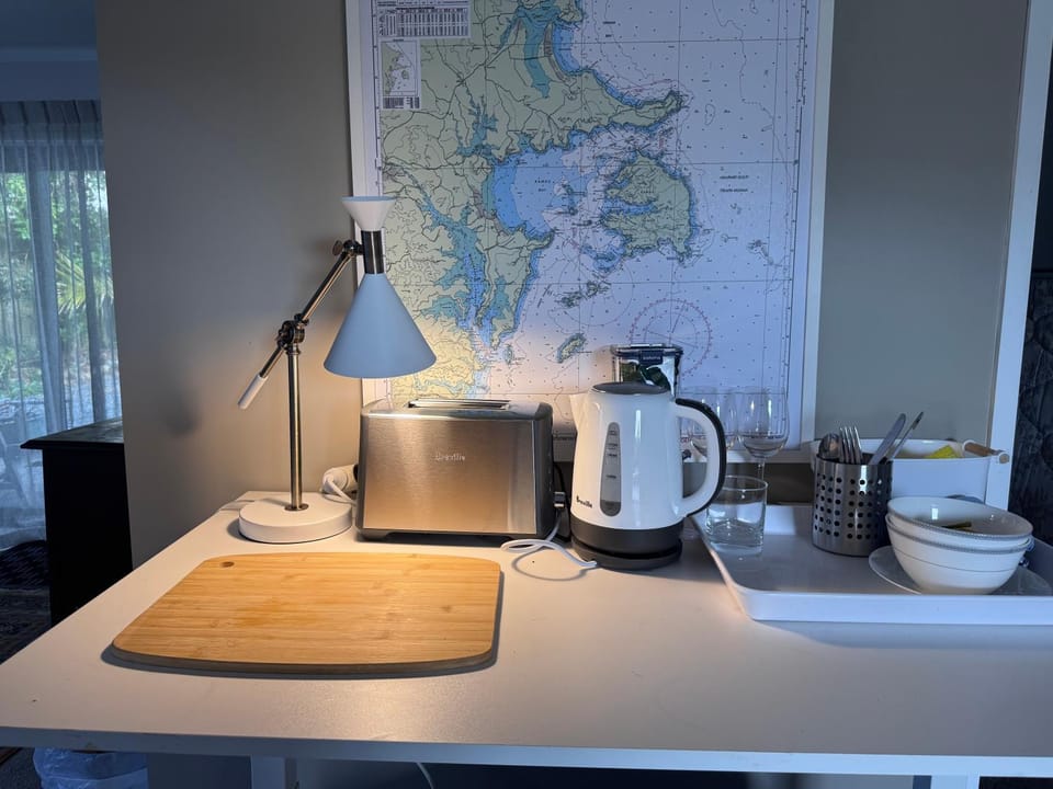 Bushy Retreat Bed and Breakfast in Auckland Region