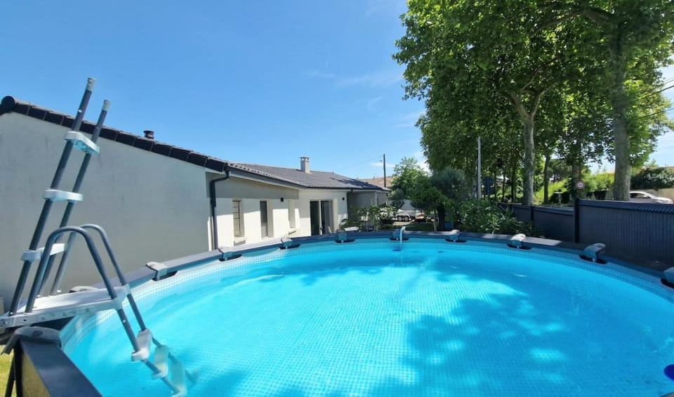 Pool view, Swimming pool, sunbed