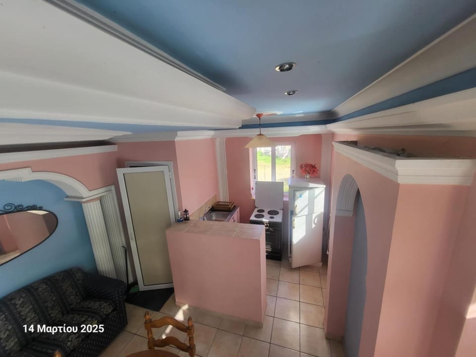 Happy House Apartment in Lixouri