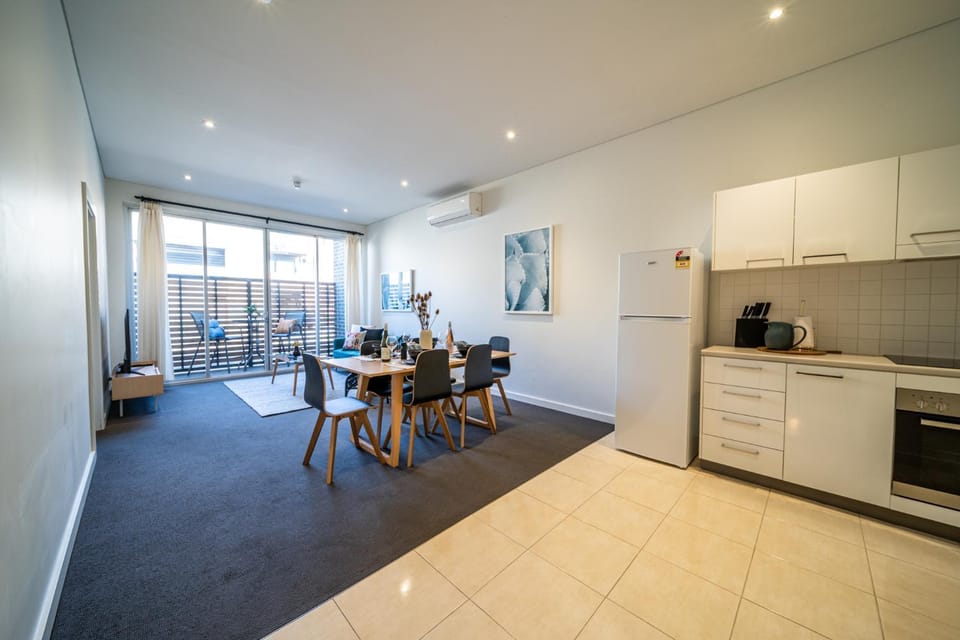 Floral on Frew 2BR Staycation CBD WiFi Apartment in Adelaide