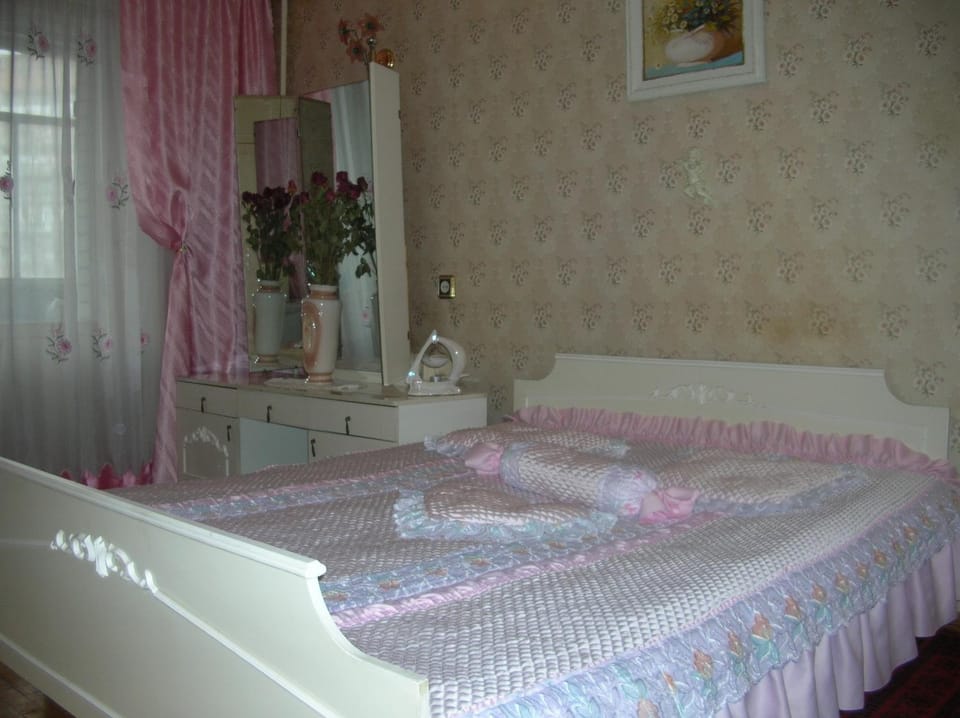 Bed, Decorative detail