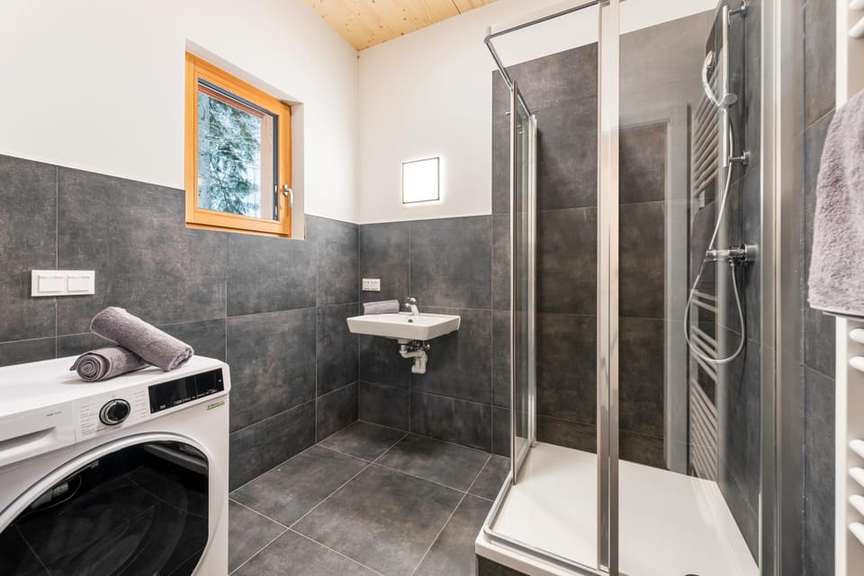 Shower, Bathroom, Bath, towels, washing machine, washing machine