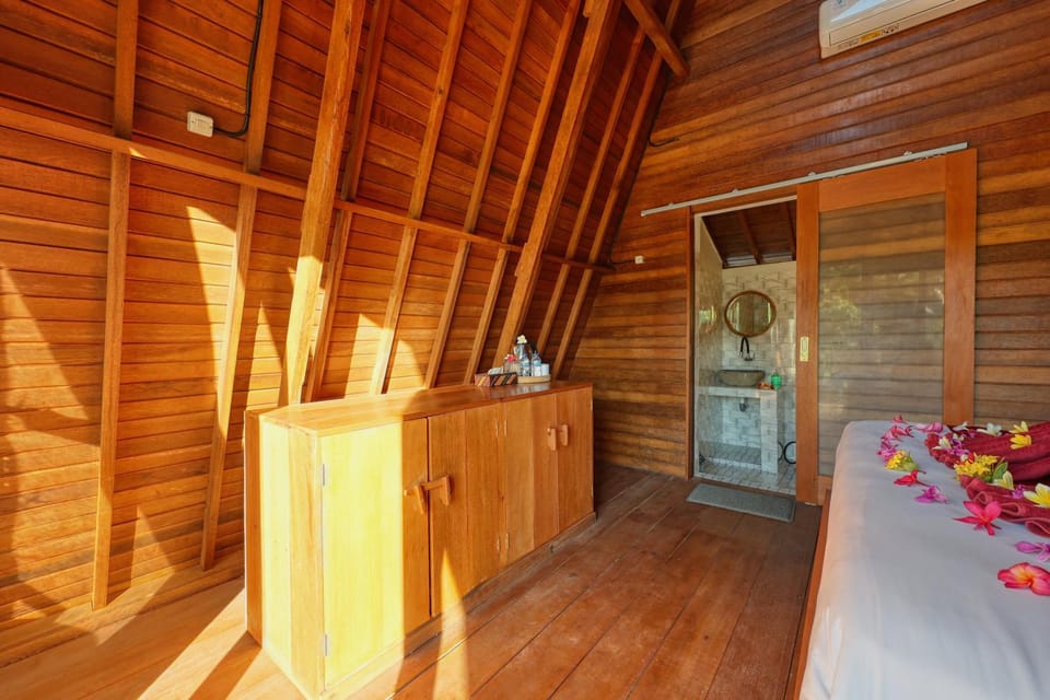 Bed, Kitchen or kitchenette, Bedroom