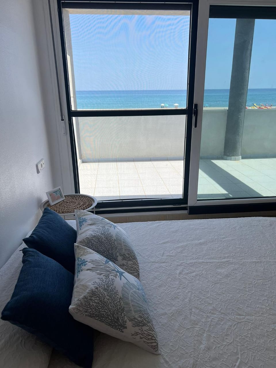 Bed, Natural landscape, View (from property/room), Balcony/Terrace, Photo of the whole room, Bedroom, Sea view