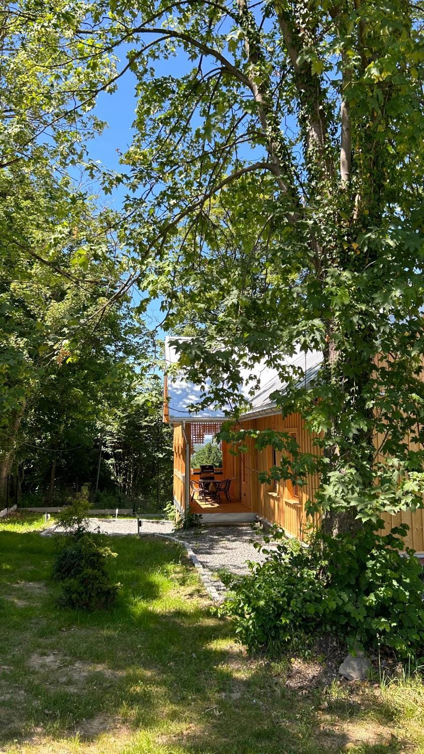 Property building, Garden