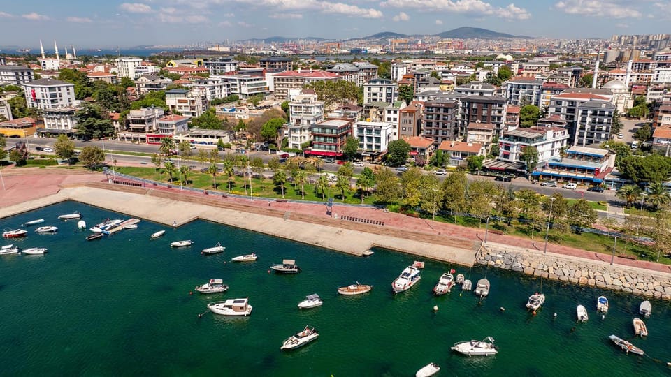 Property building, Bird's eye view, Sea view, Location