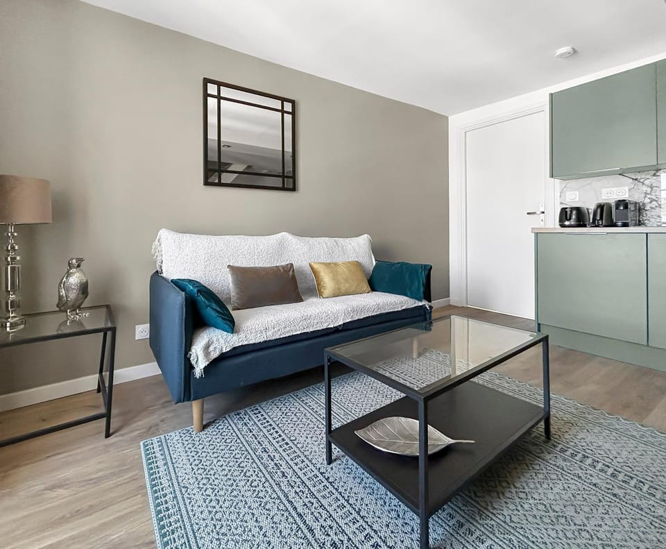 Kitchen or kitchenette, Living room, Seating area, wardrobe
