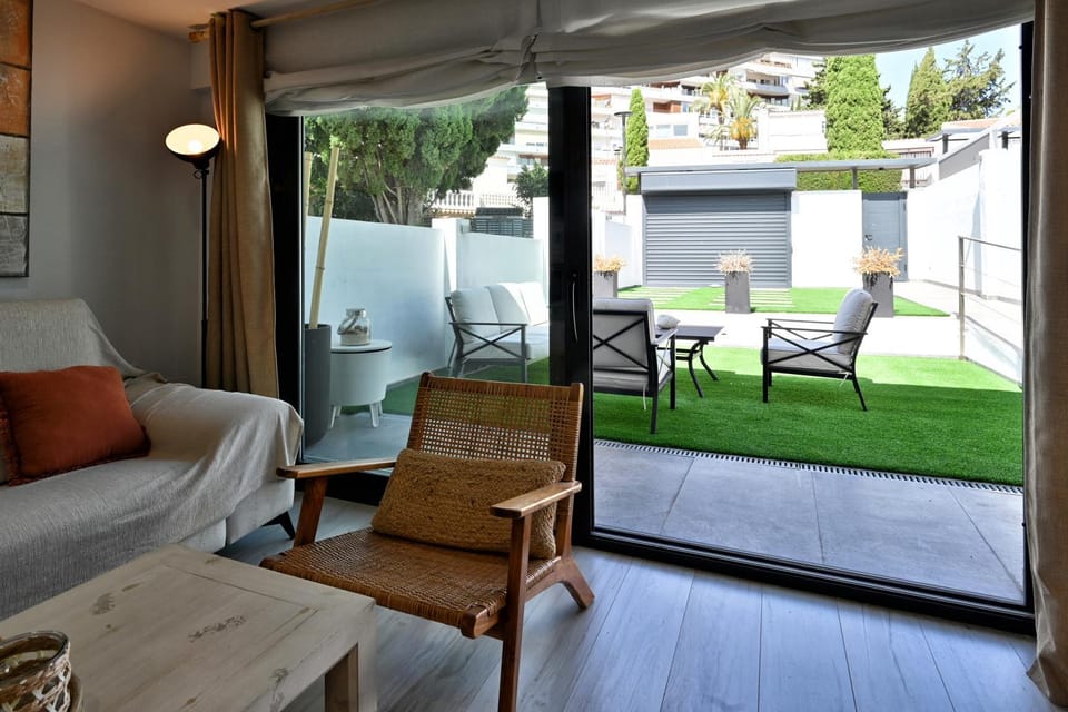 Garden, Garden, Photo of the whole room, Garden view