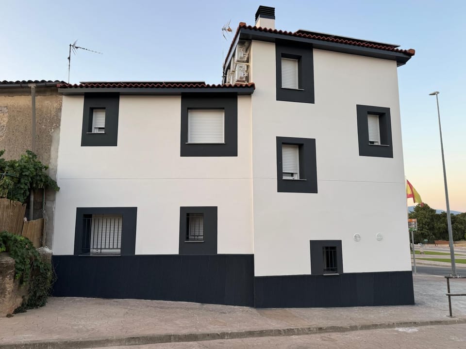 Property building, Day