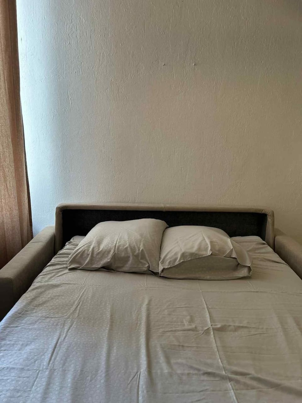 Juan Les Pins Centre, 3-person studio with mezzanine Apartment in Antibes