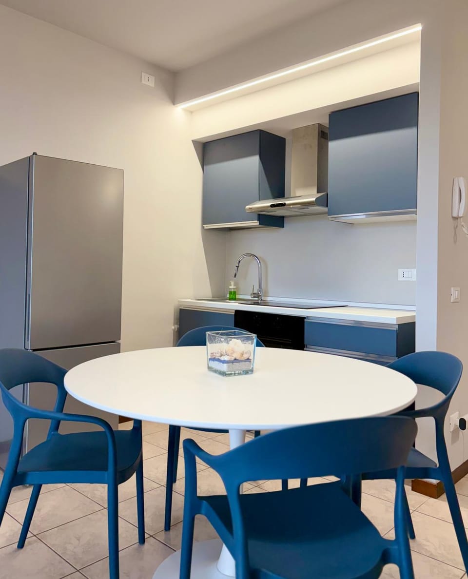 Gloria Vista Lago Apartment in Desenzano del Garda