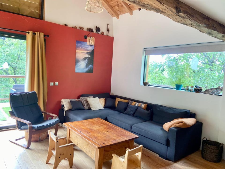 Living room, Seating area