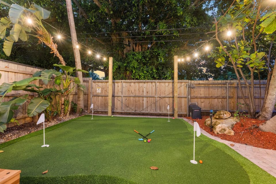 Palm Beach 5BR Cottage!PoolSpaSaunaCold Plunge House in West Palm Beach