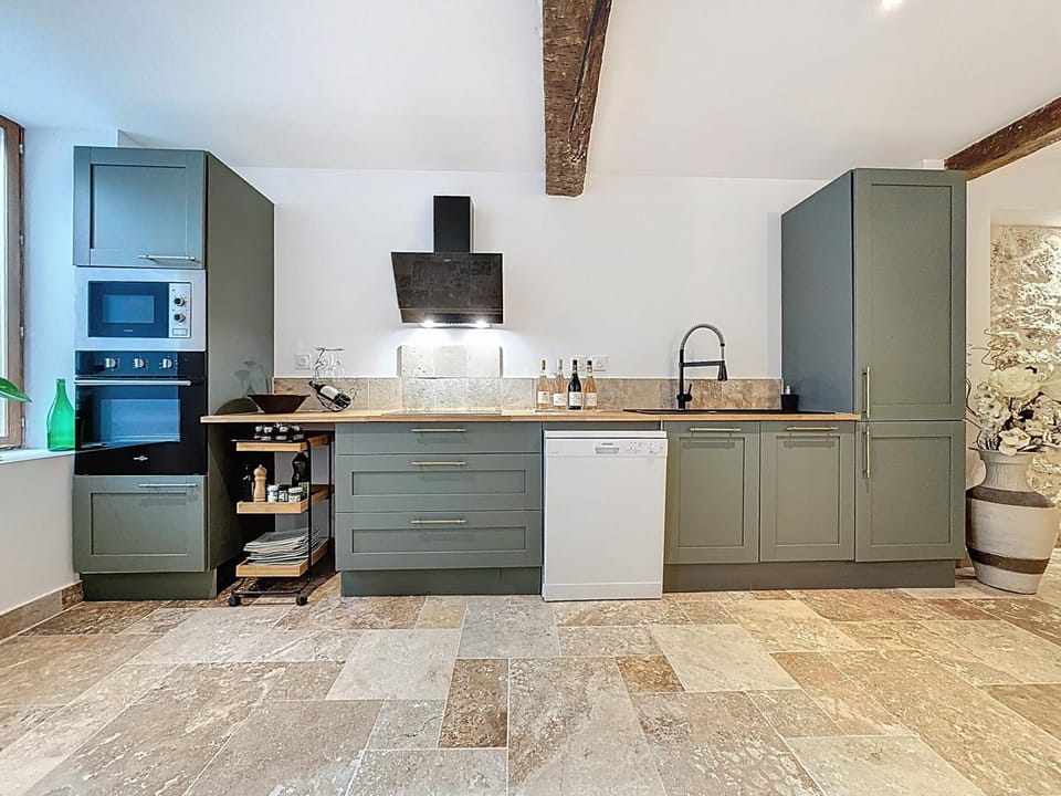 Communal kitchen, stove