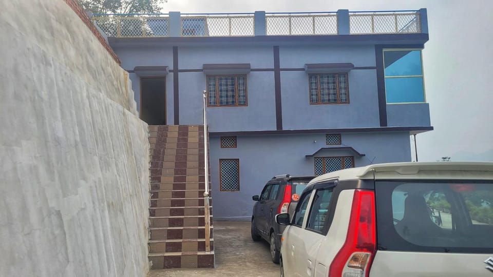 Property building, Day, Parking
