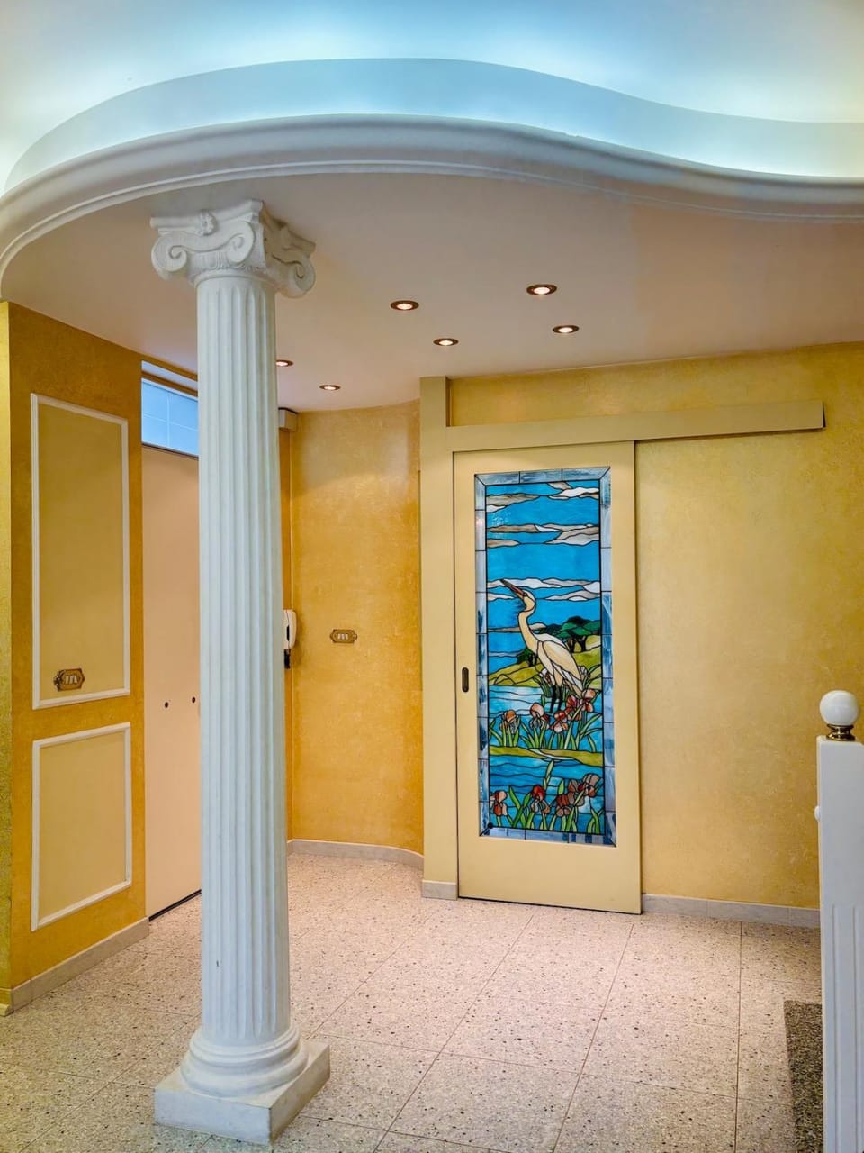 Facade/entrance