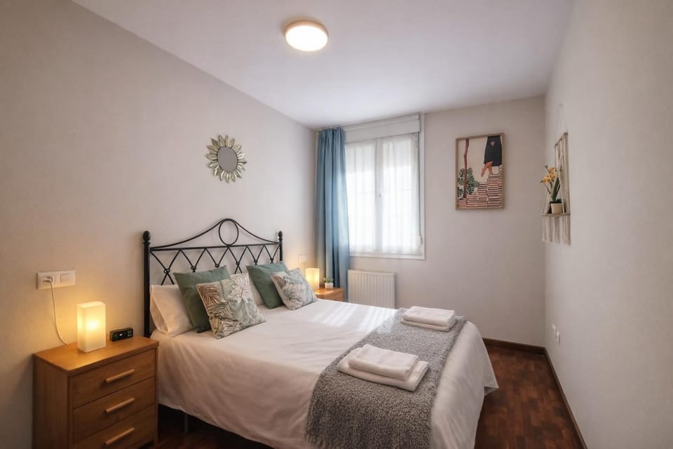 Bed, Photo of the whole room