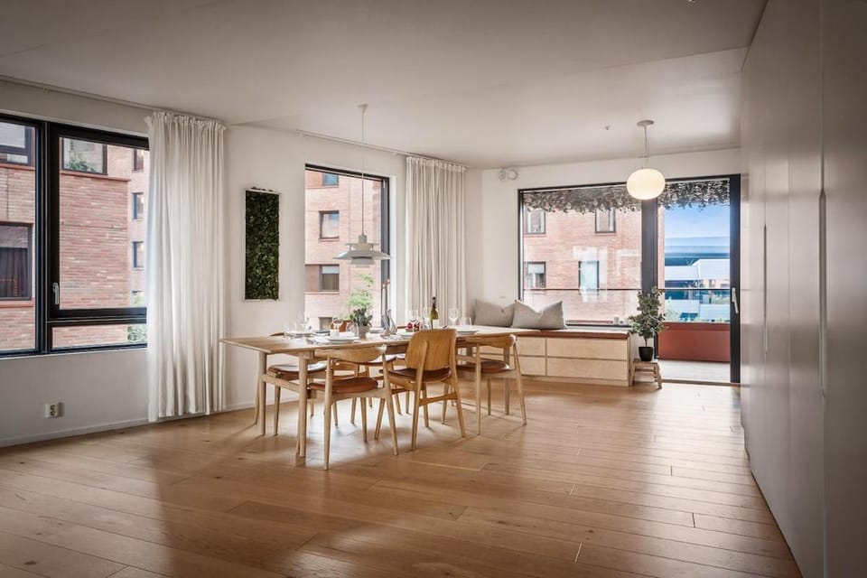 Living room, Seating area, Dining area
