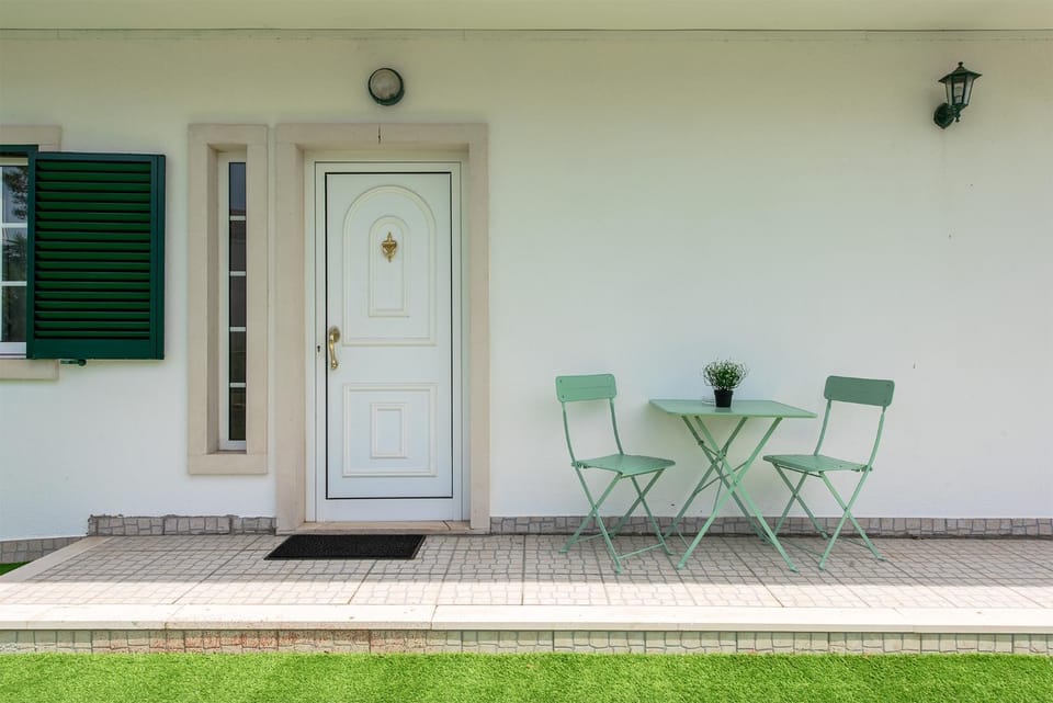 Lisbon Coastal Retreat House in Setubal District